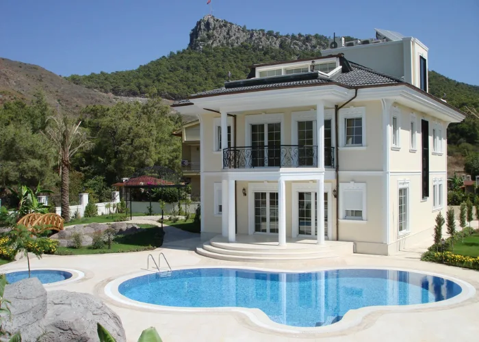 سولانا ايست